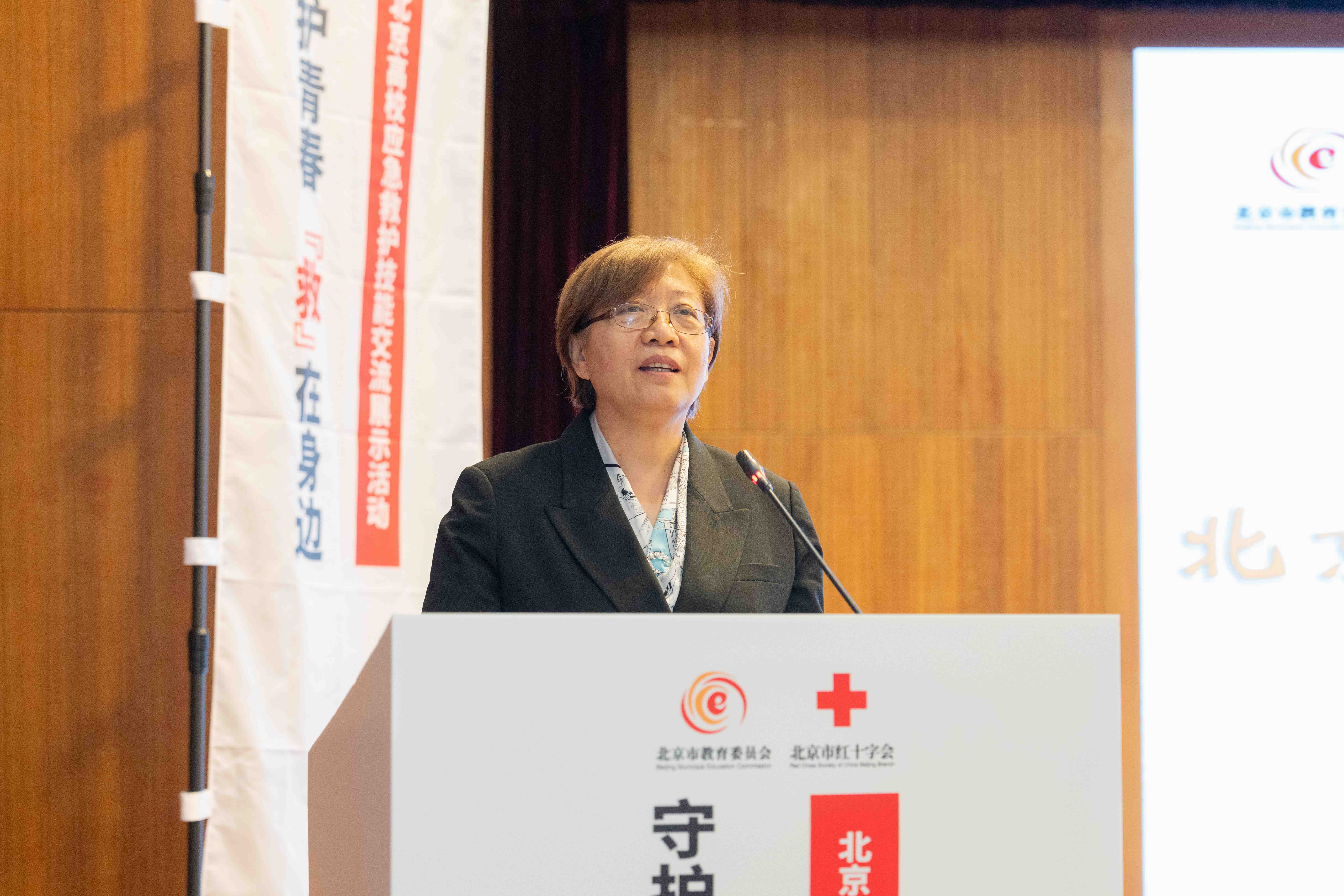 高坚.jpg